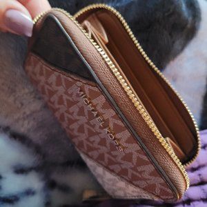 Michael Kors jet set travel wallet cream/brown